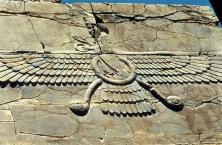 zoroastrian winged symbol